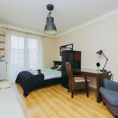 Shortstaypoland Leszno ワルシャワ エクステリア 写真