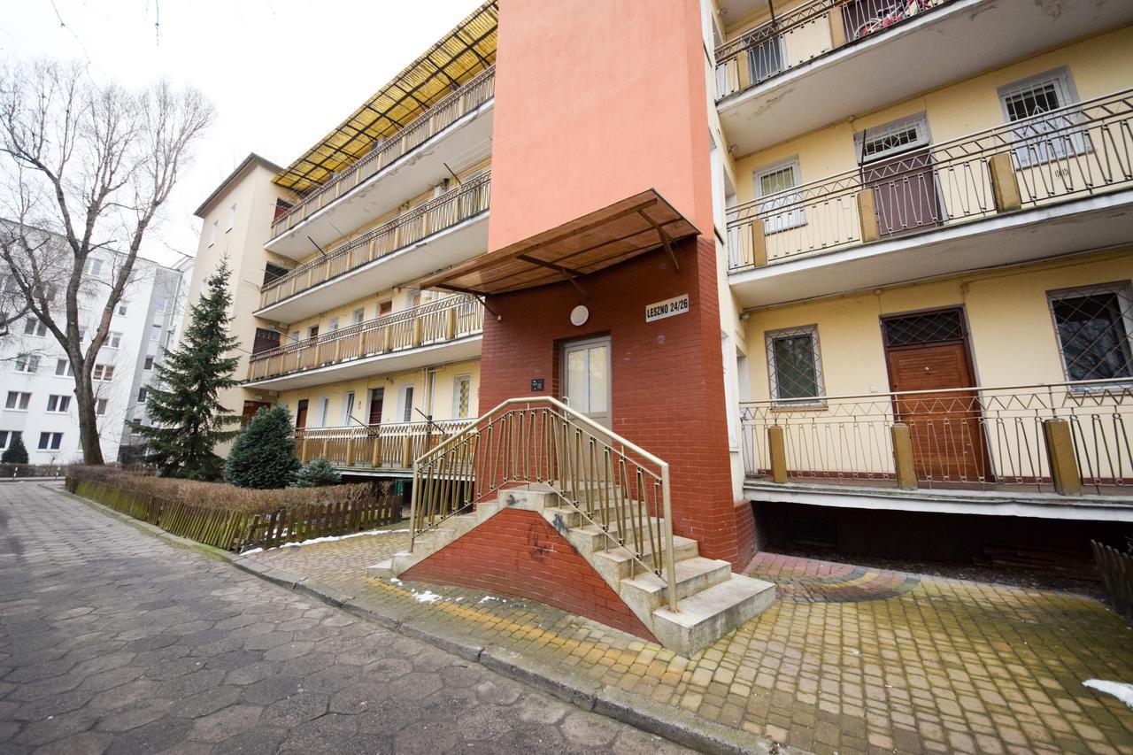 Shortstaypoland Leszno ワルシャワ エクステリア 写真
